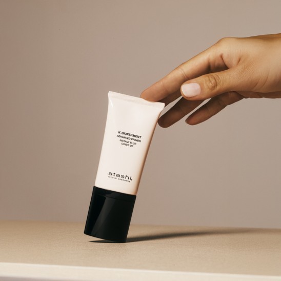 Primer corrector antiedad para un efecto flash young skin