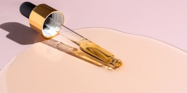 Péptidos Y Retinol: Cómo Combinarlos En Tu Rutina Facial